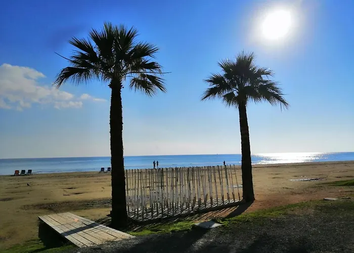 Apartment Ithaki Phinikoudes No. 207