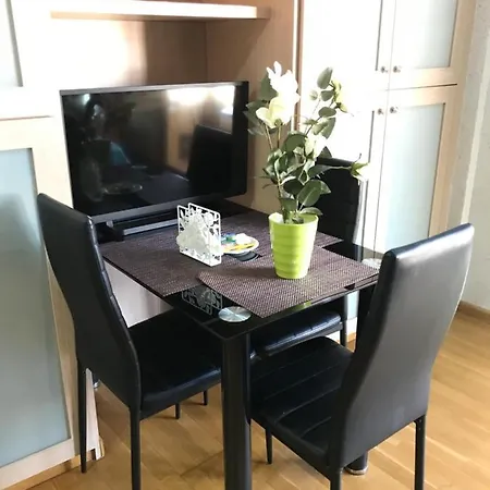 Ithaki Phinikoudes No. 207 *