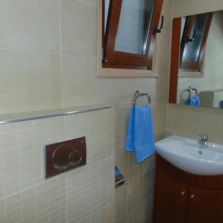 Apartment Ithaki Phinikoudes No. 207 *
