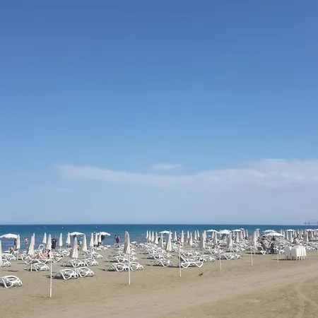 Ithaki Phinikoudes No. 207 Apartment Larnaca
