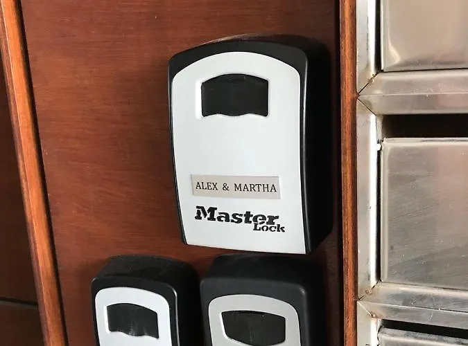 Ithaki Phinikoudes No. 207 公寓