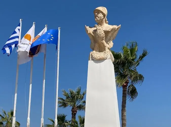 Апартаменты Ithaki Phinikoudes No. 207 *