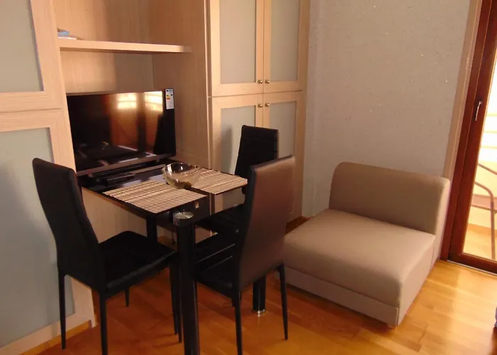 Ithaki Phinikoudes No. 207 Апартаменты *